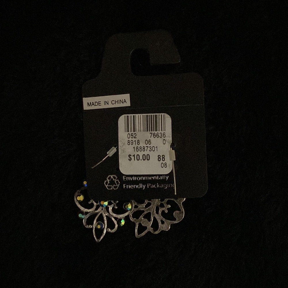 Earrings - Picture 4 of 4